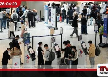 ගුවන් ගාස්තු ඉහළ යාම  සහ අවලංගු වීම් හේතුවෙන්  චීන සංචාරකයින් මෙවරත්  දේශීය සංචාරවලට  මුල් තැන දෙයි