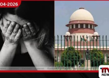 15 හැවිරිදි දැරියකගේ ගබ්සාව ගැන  ඉන්දීය ශ්‍රේෂ්ඨාධිකරණයෙන්  මධ්‍යම රජයට දැඩි දෝස්මුරයක්