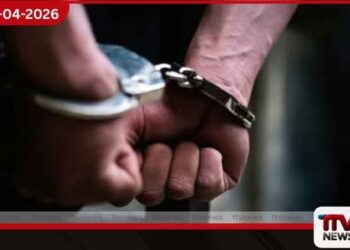 පාසල් ගුරුවරියන්ගේ ඡායාරූප  වෙනස් කළ සිසුන් 5ක්  අත්අඩංගුවට