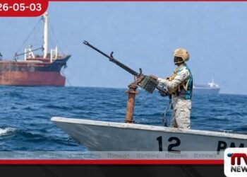 ඒඩන් බොක්ක දෙවනත් කරමින්  මධ්‍යම රාත්‍රියේ සිදුවූ බියකරු මෙහෙයුම  දැවැන්ත නෞකාවක්  කොල්ලකරුවන් අතට