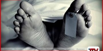 කුරුණෑගලදී  මෝටර් රථයක් කණුවක ගැටෙයි