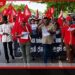 දේශපාලන පක්ෂවලින් තොරව  ආහාර නිෂ්පාදකයින්ගේ  දැවැන්ත මැයි රැලියක්  කැකිරාවේදී