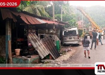 වරකාපොල තෝලංගමුව ප්‍රදේශයේදී  වෑන් රථයක් වෙළඳසැලක සහ විදුලි කණුවක ගැටී අනතුරක්