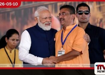 බටහිර බෙංගාලයේ 15 වසරක මමතා පාලනය නිමයි සුවෙන්දු අධිකාරි මහ ඇමති ලෙස දිවුරුම් දෙයි
