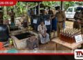 දංකොටුවේ මහා පරිමාණ  නීති විරෝධී මත්පැන් ජාවාරමක් වටලයි සැකකරුවෙකු සමඟ  ගෝඩා ලීටර් දහසකට  අධික ප්‍රමාණයක් අත්අඩංගුවට