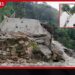 ඇල්ලේ නිවසක් මතට  ගල් පර්වතයක් පෙරළෙයි:  තිදෙනෙකු රෝහලට