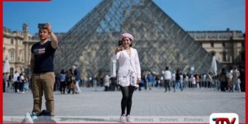 ඉරාන යුද්ධය සහ ඉහළ යන පිරිවැය හමුවේ ගිම්හාන නිවාඩු සැලසුම් වෙනස් වෙයි Plan B අත්‍යවශ්‍ය වෙයි