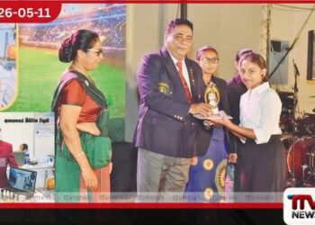 දිට්වා සුළි කුණාටුවට බිලිවූ  නැඟණියගේ රන් සම්මානය අක්කාගේ දෑතට  හදවත කම්පා කළ  සංවේදී මොහොතක්