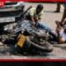 කිවුල්ආරේදී යතුරුපැදි දෙකක් සහ  මෝටර් රථයක් ගැටෙයි