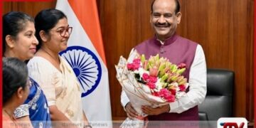 අමාත්‍ය සරෝජා පෝල්රාජ්  ඇතුළු  ශ්‍රී ලංකා නියෝජිත පිරිසක්  ඉන්දීය කතානායකවරයා  හමුවෙති