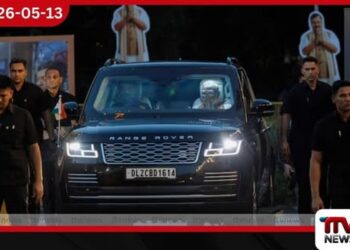 ඉන්ධන පිරිවැය ඉතිරි කර ගැනීම සඳහා  ඉන්දීය අගමැති මෝදි  සිය රථ පෙළේ ප්‍රමාණය අඩු කරයි