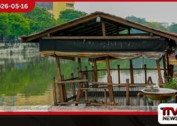 කොළඹ පාවෙන වෙළඳ සංකීර්ණය  විනාශයේ අද්දර සාප්පු 92කින් ඉතිරිව ඇත්තේ  16ක් පමණයි