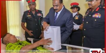 ජාතික රණවිරු දිනයේදී  ආරක්ෂක නියෝජ්‍ය අමාත්‍යවරයා මිහිඳු සෙත් මැදුරේ වීරෝදාර රණවිරුවන් බලන්න යයි