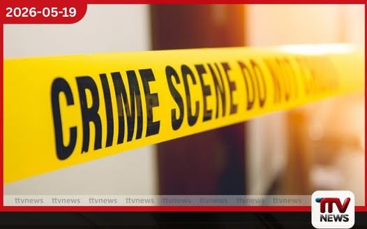 අභිරහස් ලෙස මියගිය වයෝවෘද්ධ අයෙකුගේ සිරුර නිවෙසක් පිටුපස කාණුවක වළලා තිබියදී සොයාගැනේ