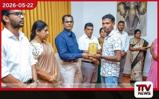 දෙවිනුවර පවුල් 12කට නිවාස ආධාර ප්රදානය කෙරේ