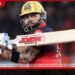 IPL පිටියේ උණුසුම් මුහුණුවරක් ට්රැවිස් හෙඩ් සමඟ අතට අත දීම විරාත් කෝලි ප්රතික්ෂේප කරයි
