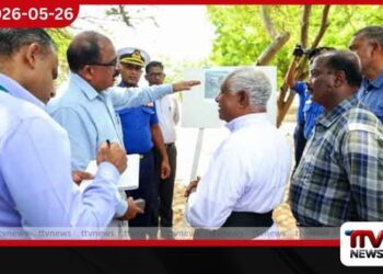 ආරක්ෂක නියෝජ්ය අමාත්යවරයා මන්නාරමේ නාවික හමුදා ස්ථාන සහ ඉඩම් නිරීක්ෂණය කරයි