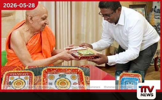 මහනුවර සොහොයුරන් දෙදෙනෙකුගෙන් පරිසර හිතකාමී නවතම මල් වට්ටියක්