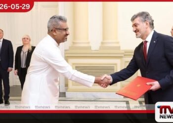 ජෝර්ජියාවේ නව ශ්රී ලංකා තානාපති නිලූක කදුරුගමුව මහතා අක්තපත්ර පිළිගන්වයි