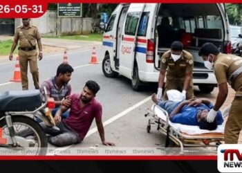 බුත්තලදී යතුරුපැදියක් සහ  ලොරි රථයක් ගැටී  දෙදෙනෙකුට බරපතල තුවාල