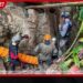 ලාඕසයේ ගුහාවක සිරවී සිටි පුද්ගලයින් පස් දෙනෙකු මුදා ගනී: