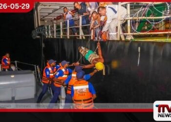 දකුණු මුහුදේදී  අනතුරට පත් ධීවරයෙකු  බේරාගැනීමට නාවික හමුදාවෙන් කඩිනම් සහයක්