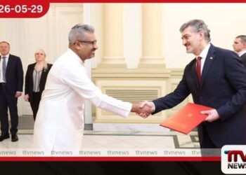 ජෝර්ජියාවේ නව ශ්රී ලංකා තානාපති නිලූක කදුරුගමුව ජනාධිපති මිකෙල් කවෙලෂ්විලි වෙත අක්තපත්ර පිළිගන්වයි