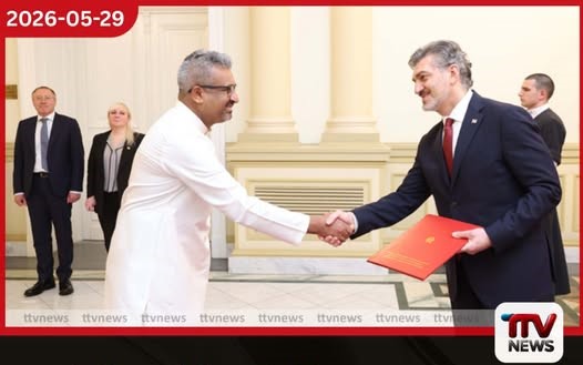 ජෝර්ජියාවේ නව ශ්රී ලංකා තානාපති නිලූක කදුරුගමුව ජනාධිපති මිකෙල් කවෙලෂ්විලි වෙත අක්තපත්ර පිළිගන්වයි