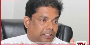 ආණ්ඩුව ක්‍රියා කරන්නේ  එල්බෝඩ් එකක් ගහගෙන වගේ ගයන්ත කරුණාතිලක