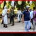 දිඹුලාගල පාසලක සිසුන් 30ක් ඇතුළු පිරිසකට බඹරු දෂ්ට කර රෝහලේ