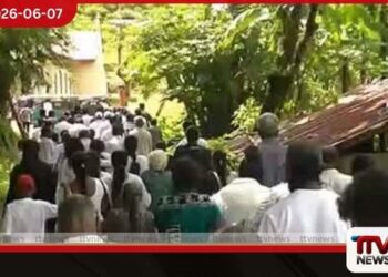 නාවලපිටියේදී  ගසක් කඩාවැටීමෙන්  මියගිය තිදෙනා  අවසන් ගමන් යයි