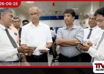 අමාත්‍ය ලාල් කාන්ත  ජාතික පොහොර ලේකම් කාර්යාලයේ  නිරීක්ෂණ චාරිකාවක