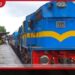 දෛනික දුම්රිය ගමන් වාර 420 සිට 200ට අඩු මට්ටමකට දුම්රිය සේවාවේ බරපතල කඩාවැටීමක්