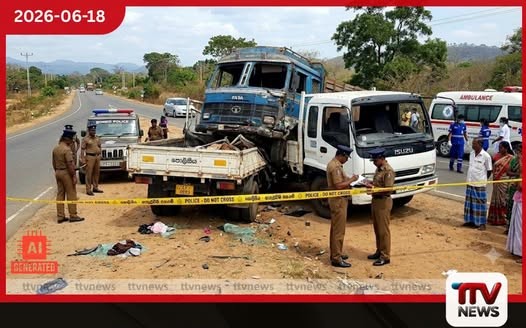 නවතා තිබූ ලොරිය මතට තවත් ලොරියක් පෙරළෙයි