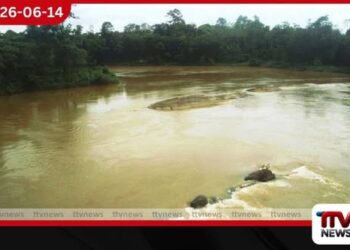 කළු ගඟ පිටාර ගලයි…