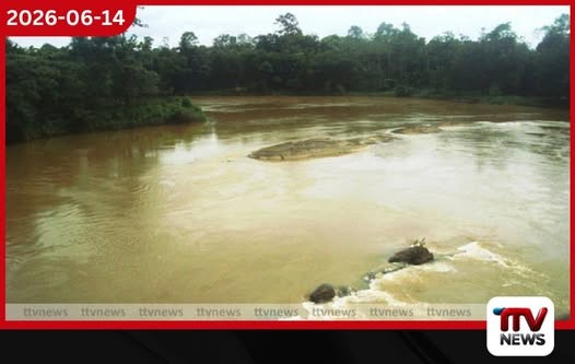 කළු ගඟ පිටාර ගලයි…