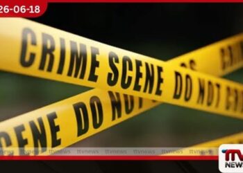 තෙල්දෙණිය රෝහල අසල  මෝටර් රථයක තිබී  කාන්තා මළ සිරුරක් හමුවේ