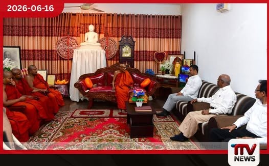 සෞඛ්ය හා ජනමාධ්ය අමාත්යවරයා ගැටඹේ රාජෝපවනාරාම විහාරස්ථානයේ දී අනුනායක හිමියන් බැහැදකී