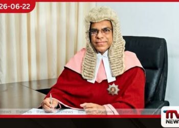 සාර්ථක වෙන්න ඕනෙ නම් සල්ලි පස්සේ විතරක් දුවන්න එපා
