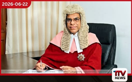 සාර්ථක වෙන්න ඕනෙ නම් සල්ලි පස්සේ විතරක් දුවන්න එපා