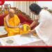 අග්‍රාමාත්‍ය හරිනි අමරසූරිය මල්වතු මහා විහාරයට….