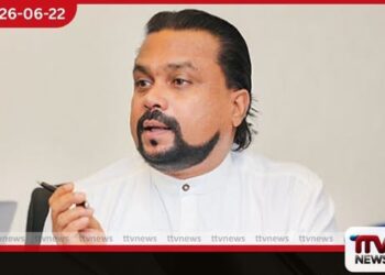 ඉවත දමන කෙසෙල් ගස්වලින් ඇඟළුම් හදන්න මුල් ගල තිබ්බේ