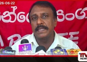 මෙට්රෝ බස්වලට කිසිම නීතියක් නෑ හිටගෙනත් යනවා ඔටෝ ගියර් නිසා ඩීසල් නාස්තියක්