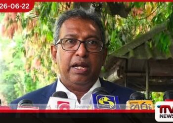 අප්රේල් මාසයේ වැඩි මිලට තෙල් ආනයනය ගැන පරීක්ෂණයක් කරන්න