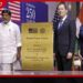 ඉන්දියාවේ හයිද්‍රාබාද් නුවර ප්‍රධාන මාර්ගයක්