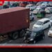 කැලණි පාලම අසලදී කන්ටේනර් රථයක් නතර වෙයි