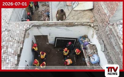 පාකිස්තානයේ උපකාරක පන්තියක වහලය කඩා වැටේ