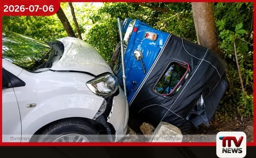 කිරිල්ලවල හන්දිය අසලදී මෝටර් රථයක් ත්රිරෝද රථයක ගැටෙයි