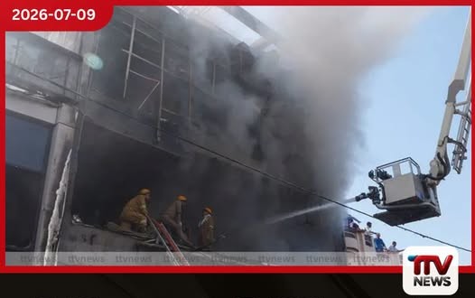 දිල්ලි හා ලක්නව් ගිනි අනතුරු නීතිවිරෝධී ඉදිකිරීම් සම්බන්ධයෙන් ඉන්දීය ශ්රේෂ්ඨාධිකරණයෙන් දැඩි පියවර