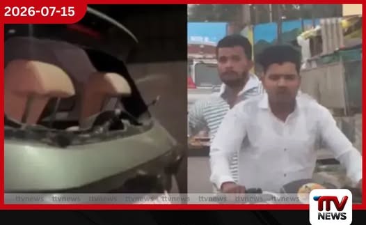 කාන්තාවකට කළ ලිංගික හිරිහැරයට විරුද්ධ වූ පවුලකට ලුහුබැඳ ගොස් මෝටර් රථයේ එල්ලී යකඩ පොලුවලින් පහර දෙයි!